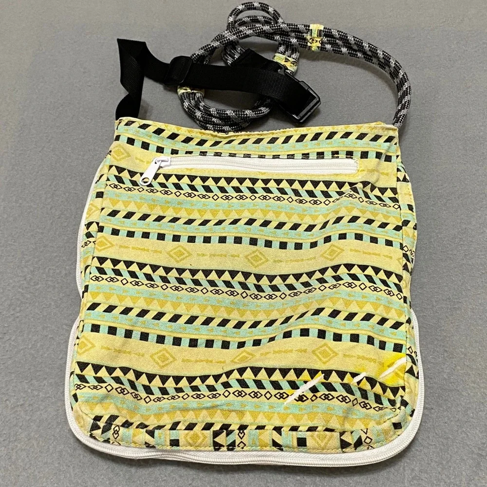 KAVU Keeper Crossbody Bag Yellow Turquoise Geometric Tribal Canvas Rope Strap‎